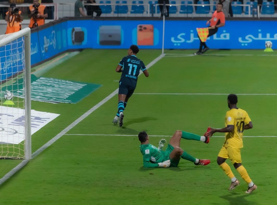 الهلال يكتسح التعاون بسداسية ويعتلي صدارة دوري روشن