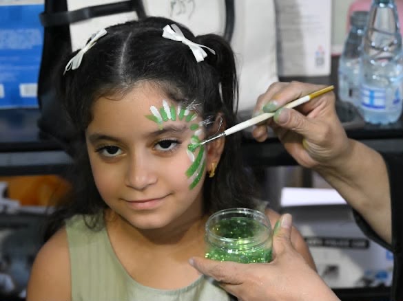 اليوم الوطني يجمع الفنانين والأطفال في «الرامس»