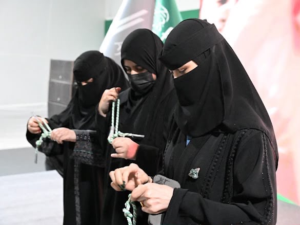 اليوم الوطني يجمع الفنانين والأطفال في «الرامس»