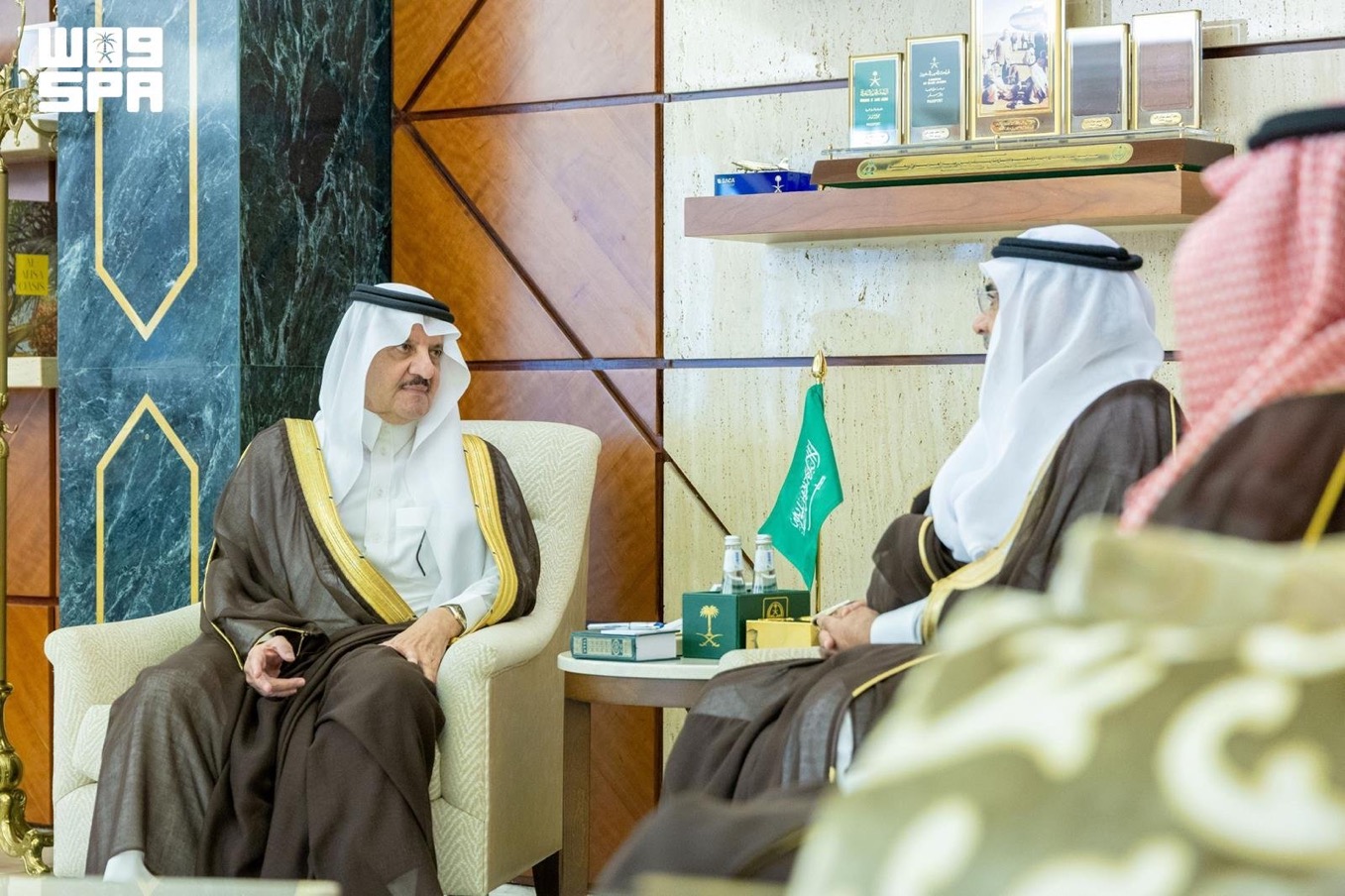 أمير الشرقية يستقبل أمين المنطقة