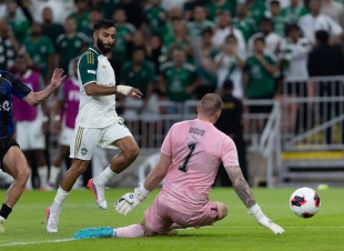 أبو الشامات يقود الأهلي لعبور أوكلاند والتأهل في كأس القارات